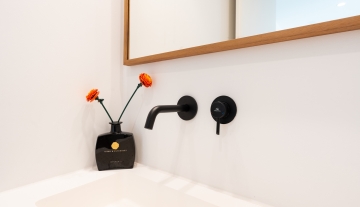 Resa Estates 3 slaapkamers Talamanca te koop sale Ibiza detail bathroom .jpg